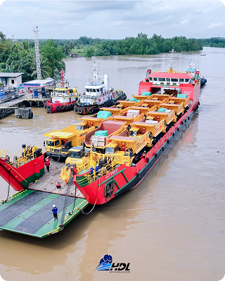 Sea freight vessel loaded with containers